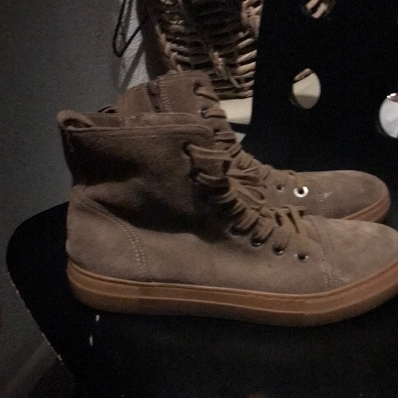 Steve Madden Brown Suede Boots - Picture 2 of 7